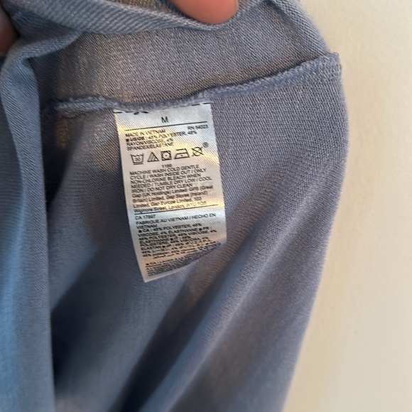 Women’s medium Gap shell - Picture 3 of 3